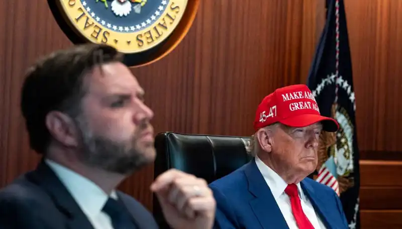 Trump’ın Azil Tasarısı Reddedildi: Siyasi Çalkantılar Sürecek mi?