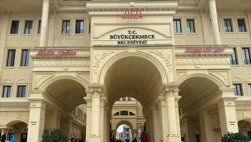 Büyükçekmece'de İkinci Seçim! Hakan Çebi, Başkanvekili Koltuğuna Oturdu