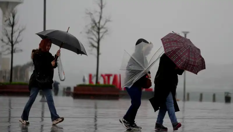 İstanbullular Dikkat! Yarın Güçlü Sağanak Yağış Bekleniyor