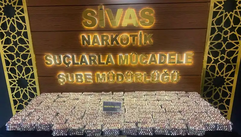 Sivas’ta Uyuşturucu Operasyonu: Beş Kişi Tutuklandı, Önemli Deliller Ele Geçirildi!