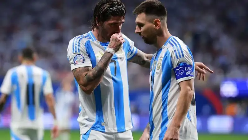Messi ve Rodrigo de Paul Yeniden Buluştu: Futbolseverler İçin Neler Bekleniyor?