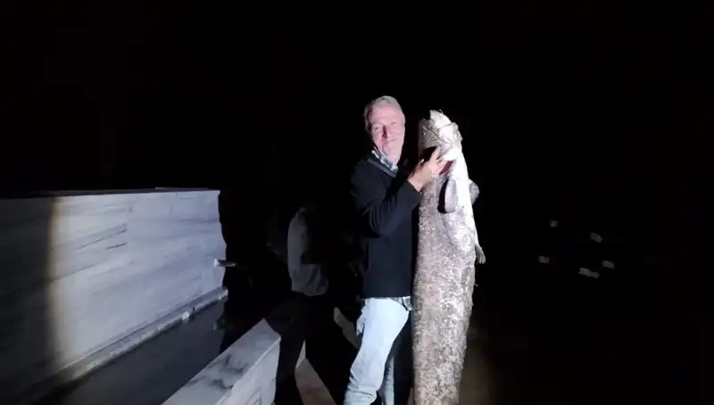 Barajda Oltasına Takılan Avcıyı Şok Eden 40 Kilo Ağırlığında Balık