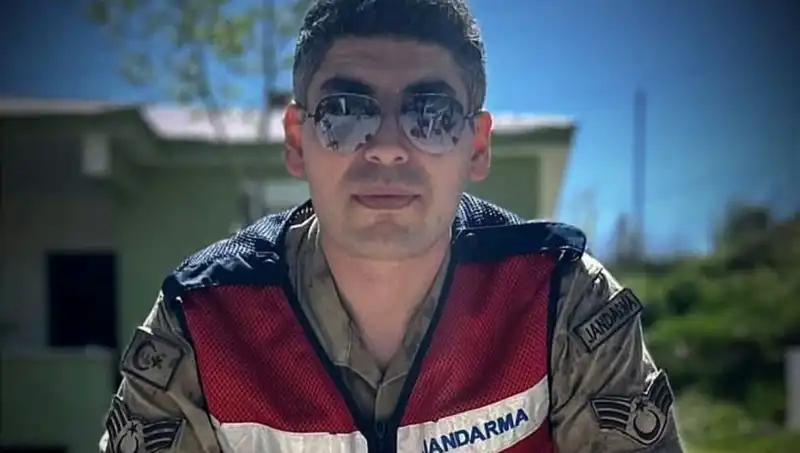 Kadir Astsubay Halı Saha Maçında Son Gücünü Harcadı, Hayatını Kaybetti