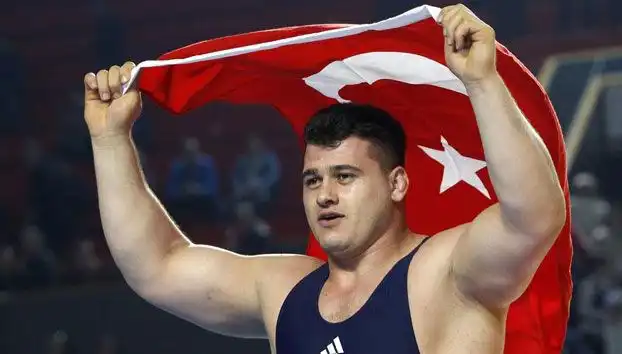 Milli Güreşçi Rıza Kayaalp'e Şok Uygulama: 4 Yıl Men Cezası!
