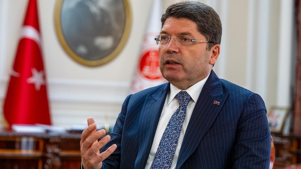 Adalet Bakanı Tunç, 'Korsan Metin' Durumunu Kınadı