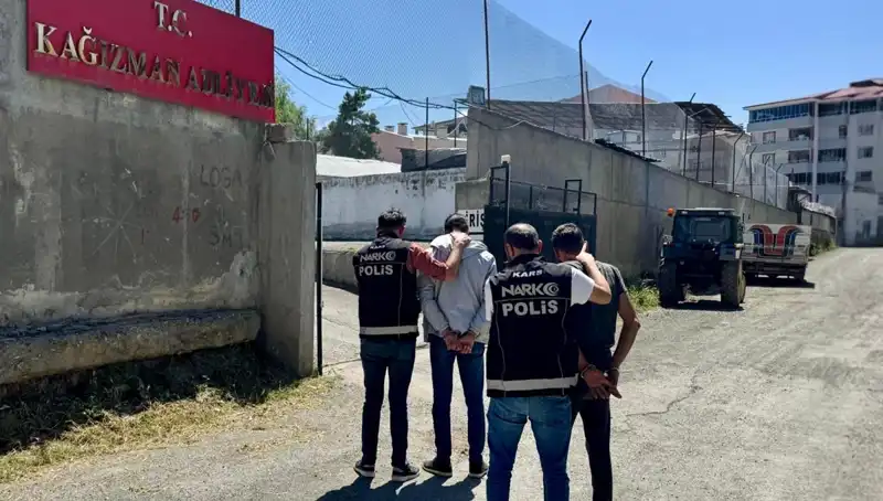 Kars'ta Uyuşturucu Operasyonunda Şok Gelişme: İki Tutuklama!