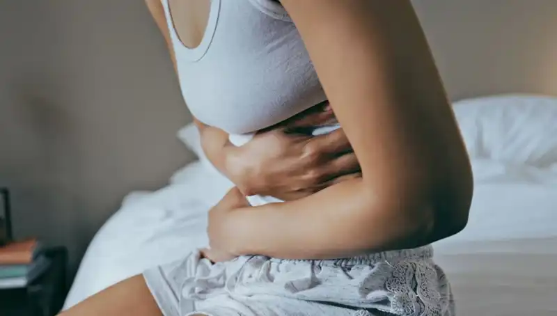 22 Yaşında Fırtına Gibi Gelen Bağırsak Kanseri Tanısı Şok Etti