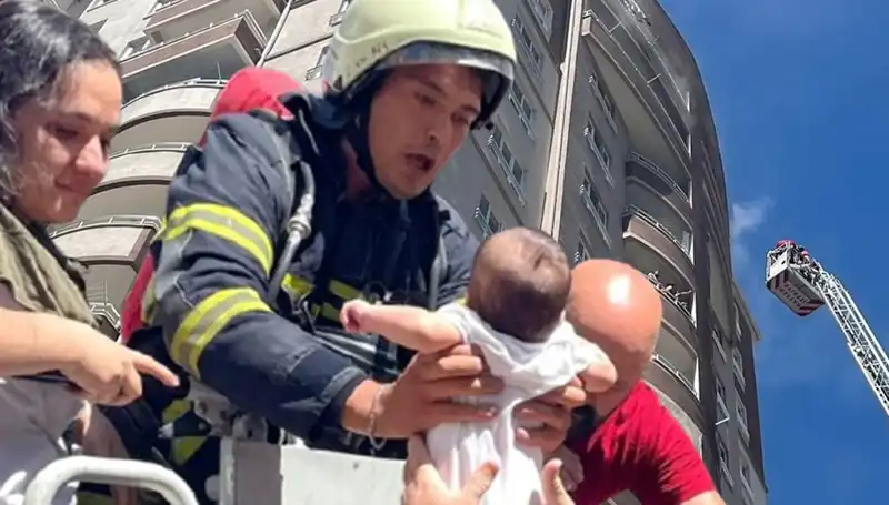 Kayseri'de 14 Katlı Binada Yangın: Panik ve Kurtarma Operasyonu