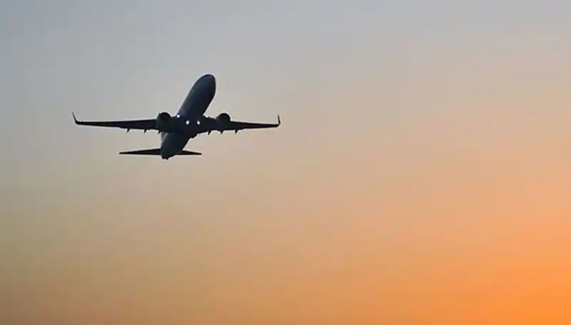 İstanbul Hava Sahasında Uçuşlar Yeniden Başladı: THY ve Pegasus Geri Dönüş Yaptı!
