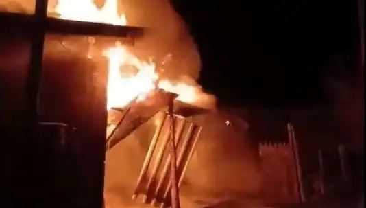 Karabük'te Çıkan Büyük Yangında İki Ev Kül Oldu