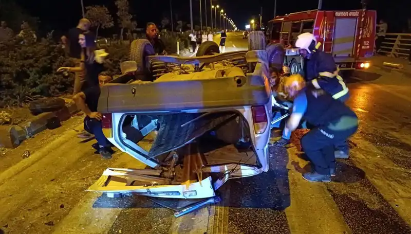 Kavşaktaki Feci Kaza: 2 Ağır Yaralı, 7 Kişi Hastaneye Kaldırıldı