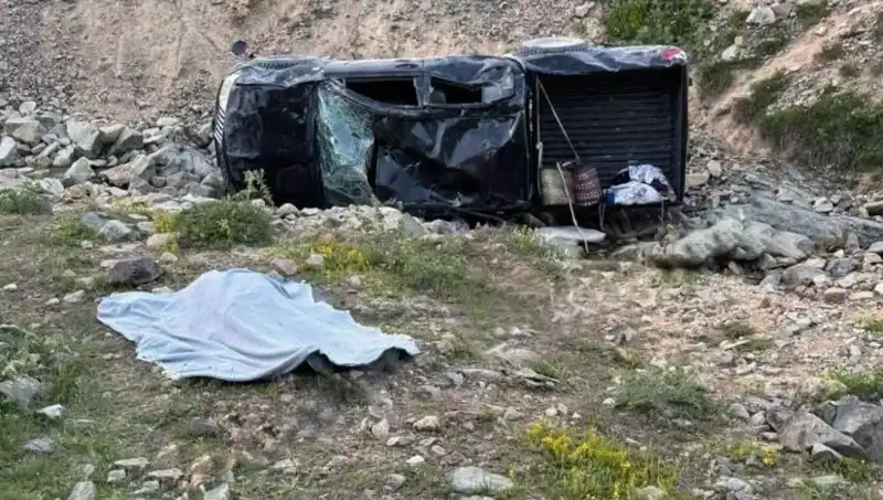 Gümüşhane'de Korkunç Kaza: Bir Hayat Gitti, Beş Kişi Yaralandı