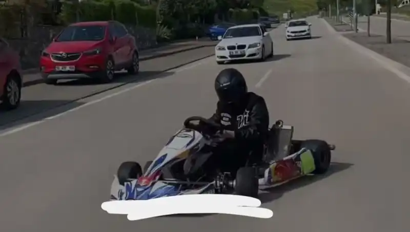 Go-Kart Sürücüsü Yola Çıktı: Drift İle Tehlikeli Anlar Yaşattı!