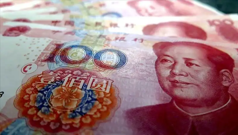 Çin Yuan'ı Değer Kaybediyor: Küresel Ekonomi Üzerindeki Etkileri