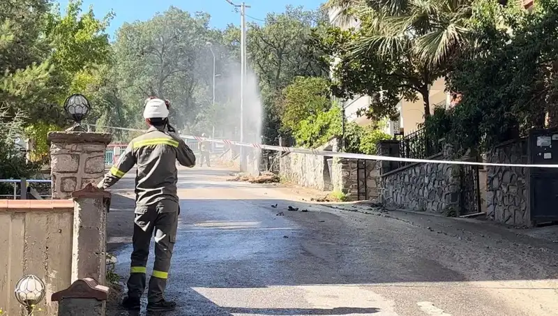 Bursa'da Doğal Gaz Patlaması: Üç İşçi Yaralandı, Olayın Sebepleri Araştırılıyor
