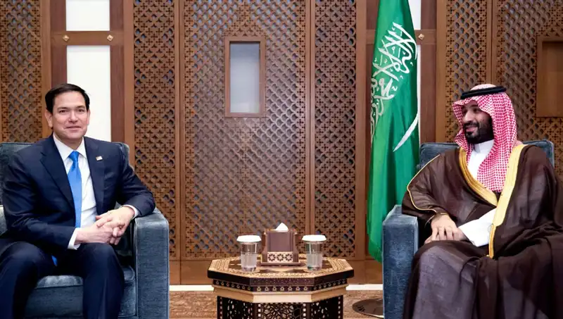 ABD, Riyad'a 100 Milyar Dolar Değerinde Silah Paketi Sunuyor!