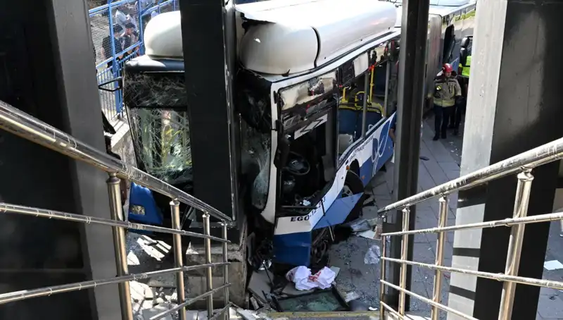 Ankara'da Belediye Otobüsü Kazası: 27 Yaralıdan Biri Ağır Yaralı